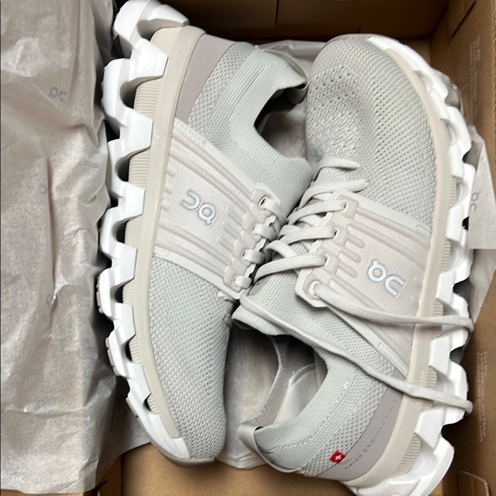 On Running W’s Cloudswift Pearl/fog Running Shoes